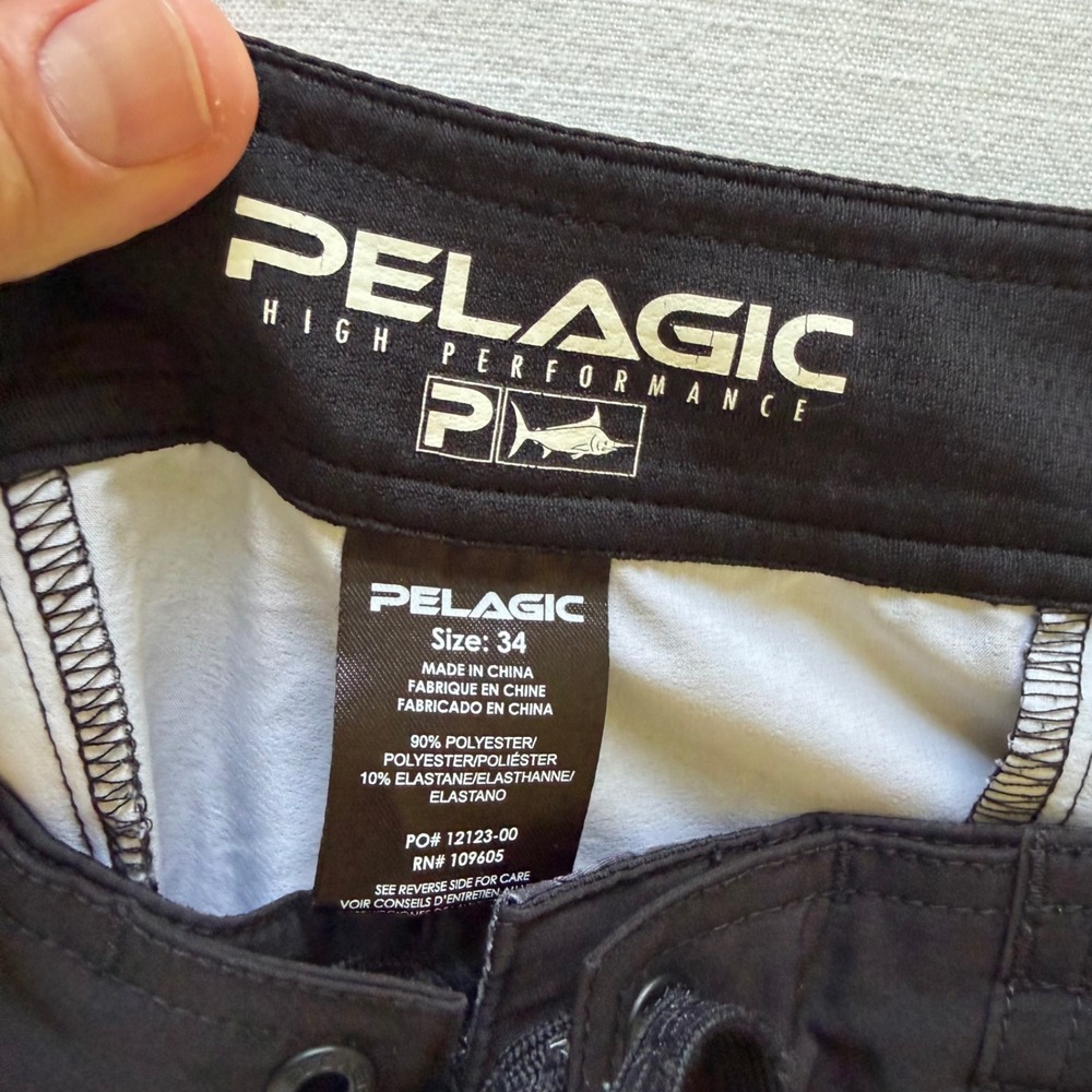 Pelagic High Performance Fishing Board Shorts 34 Grey Black Camo P012123-00 - Picture 2 of 6